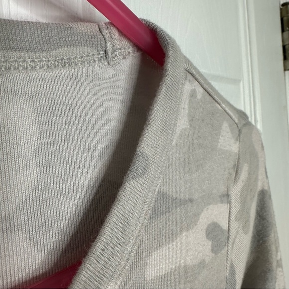 GAP Favourite Camo Shirt Long Sleeved Grey & White Size Small - Picture 5 of 16
